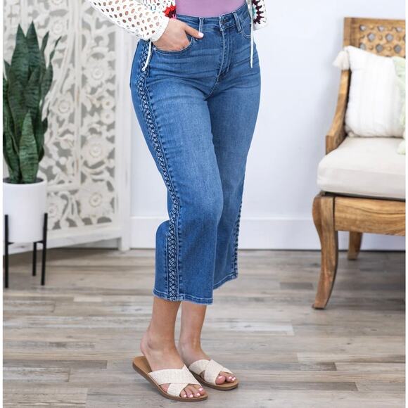 Judy Blue Size 22W Braid Detail Crop Wide Leg Jeans High Rise Stretch Plus - Picture 1 of 11